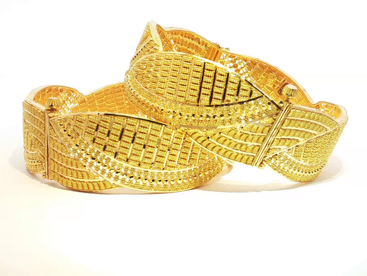Intricate Textured 22KT Gold Bangles.
