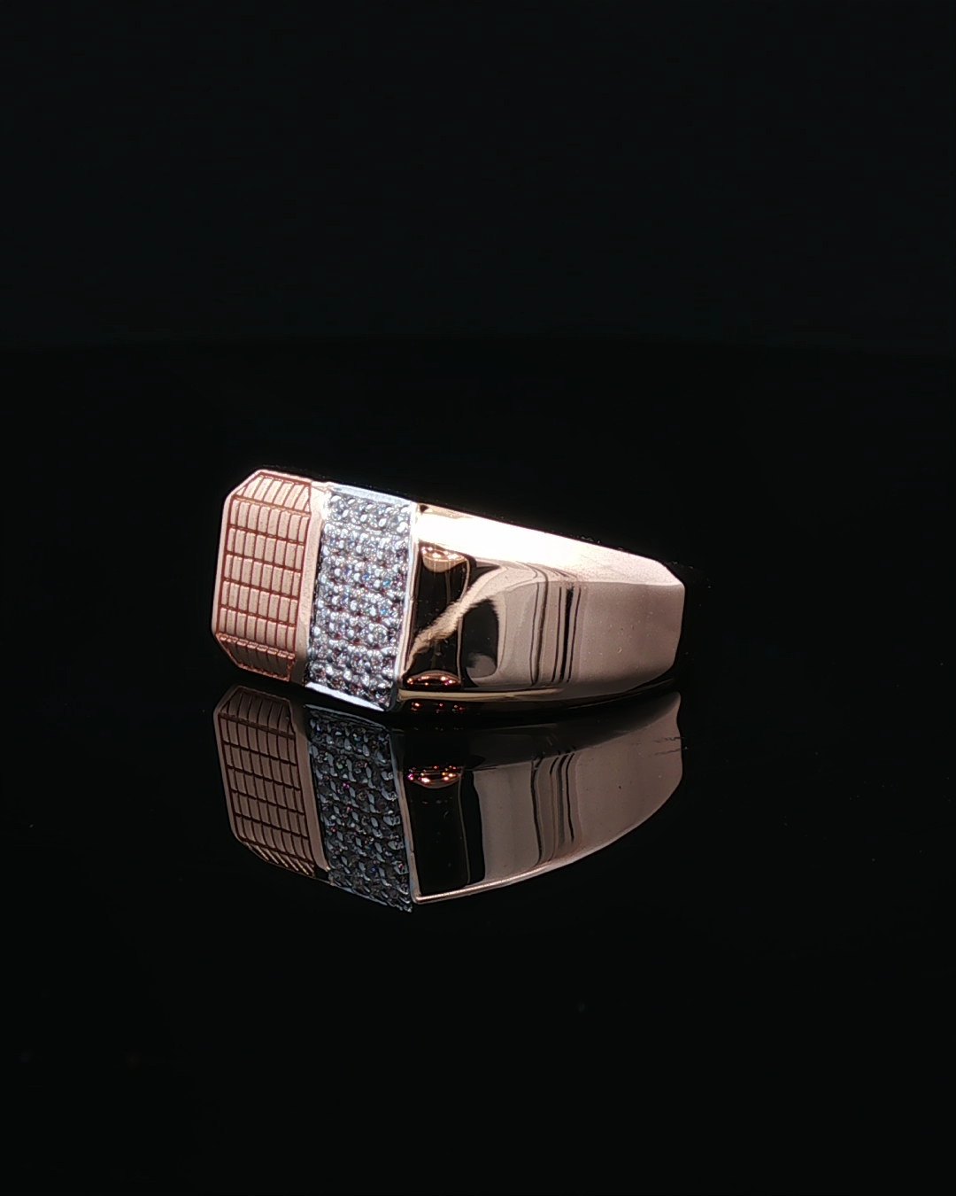 Rose Gold Split-Face Geometric Diamond Signet Ring
