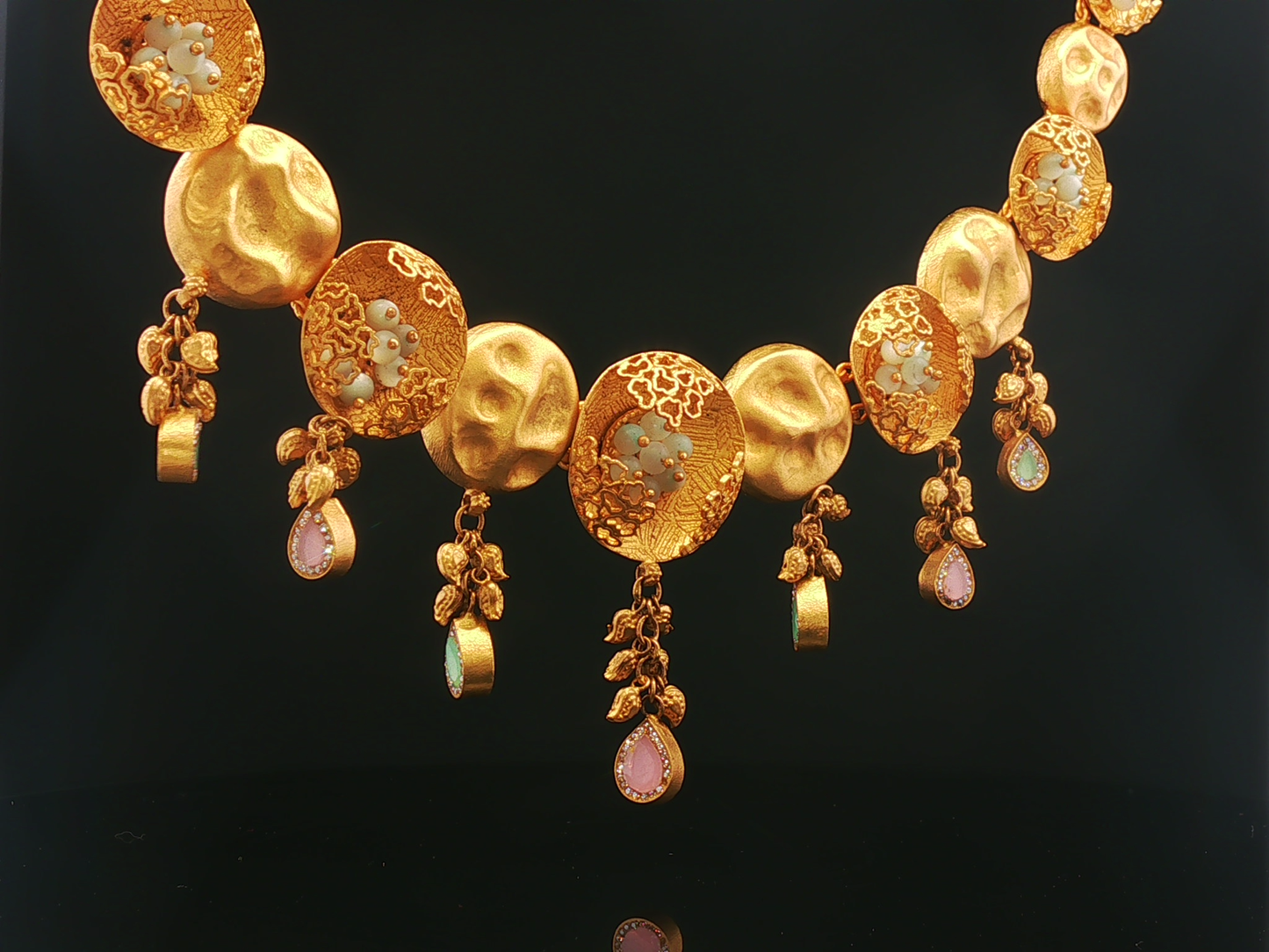 Artisanal Yellow Gold Choker with Hammered Discs and Jade Clusters