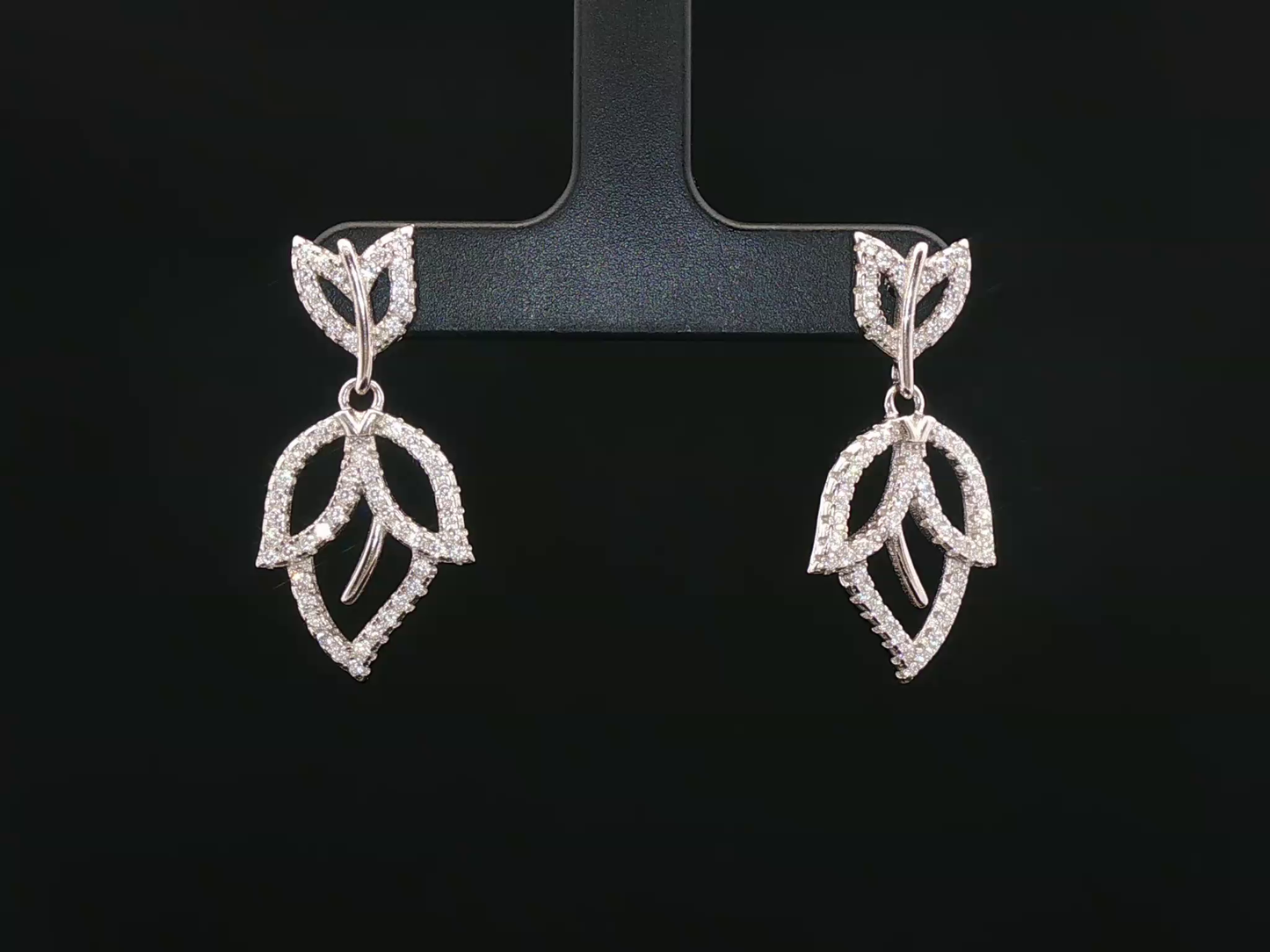 CZ Openwork Leaf Motif Necklace in Silver