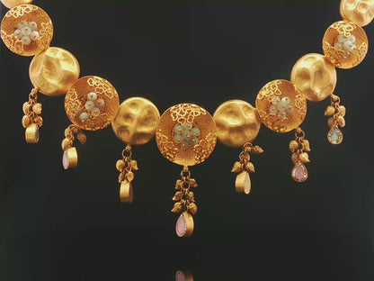 Artisanal Yellow Gold Choker with Hammered Discs and Jade Clusters