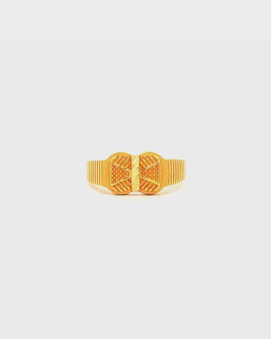 Textured Geometric Signet Ring in Yellow Gold Gents ring